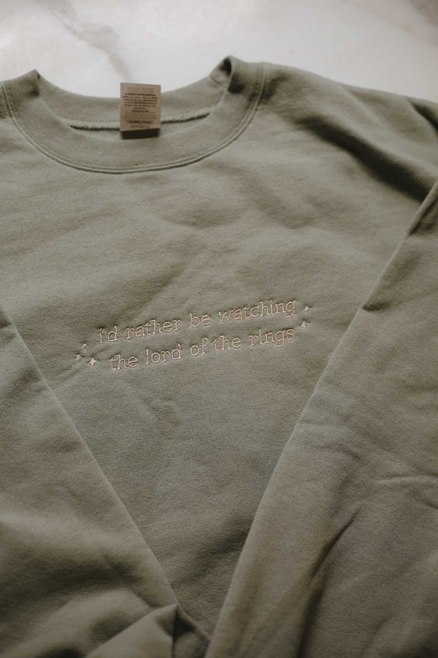 (flawed) lord of the rings embroidered sweatshirt - large, green